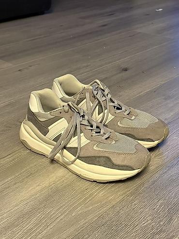 Мужские кроссовки, 43, New Balance, Б/у, цвет - Серый