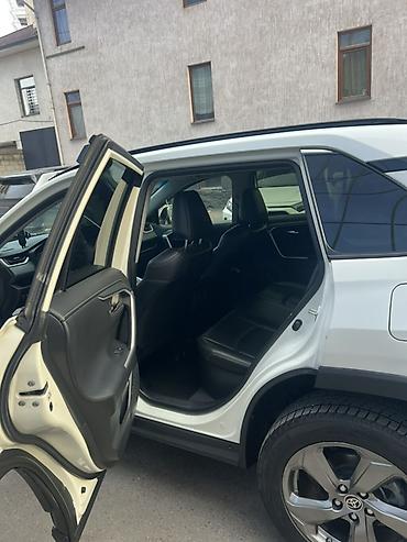 Toyota: Toyota RAV4: 2019 г., Гибрид, Кроссовер — 8