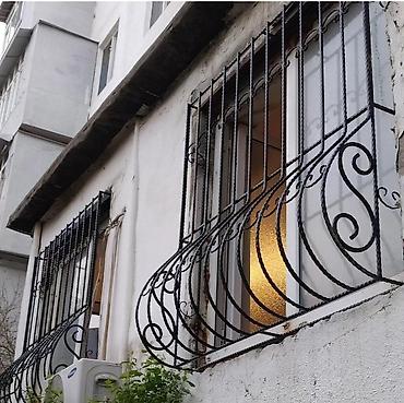 Barmaqlıqlar: - Şaquli relslər sıx addımla – sındırmaya və zorla açılmaya qarşı — 8