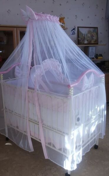 кровать для новорожденного: Кровать-трансформер, Для девочки, Б/у