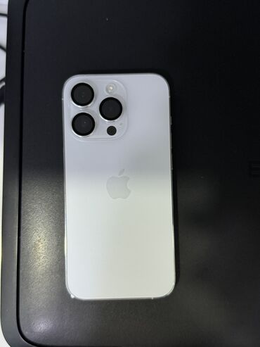 Apple iPhone: IPhone 14 Pro, Б/у, 512 ГБ, Белый, Зарядное устройство, Защитное стекло, Чехол, 89 %