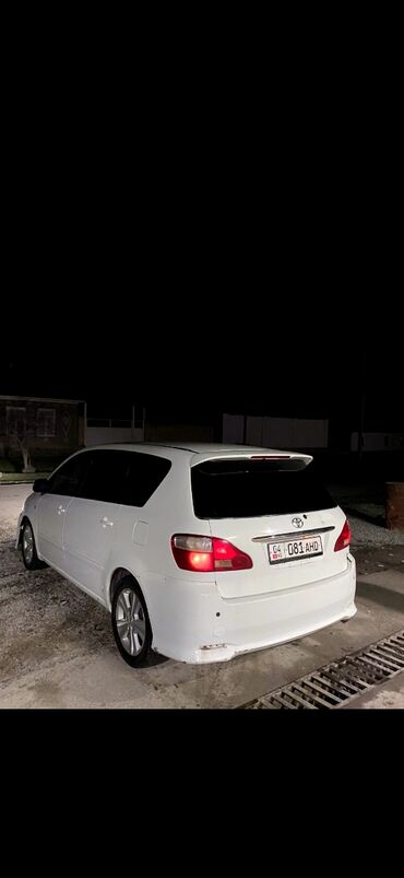 Toyota: Toyota Ipsum: 2004 г., 2.4 л, Автомат, Бензин, Минивэн