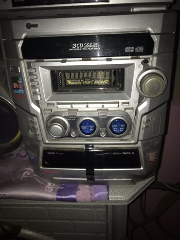 Minidisk və disk pleyerlər: Əvvala salam aleykum LG musiqi mərkəzi satılır. Qiymət 110 manat gücli