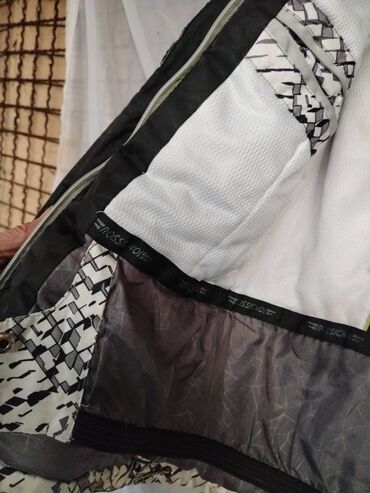 Zimske jakne: Zenska ski jakna Rossignol Odlicno stanje Jedan cizbar nekompletan na lalafo.rs — 6 Zimske jakne: Zenska ski jakna Rossignol Odlicno stanje Jedan cizbar nekompletan — 6