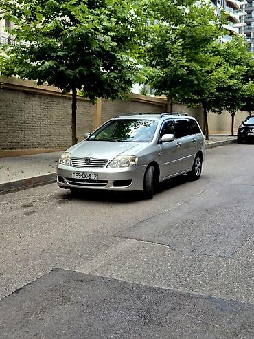 Транспорт: Toyota Corolla: 1.5 л | Универсал — 4