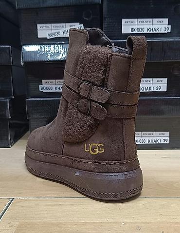 bata zenske sandale: UGG cizme
36-41
Cena 3500 din — 2