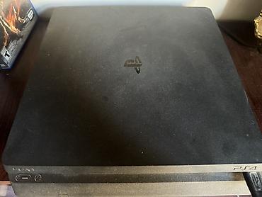 Видеоигры и приставки: PlayStation 4 Slim konsolu + disklər Məhsul təsviri: - Sony — 1