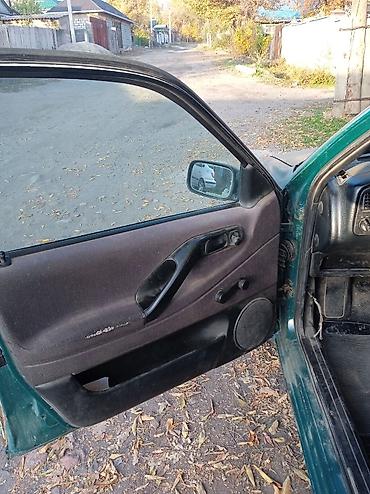 Транспорт: Volkswagen Passat: 1994 г., 1.8 л, Механика, Бензин, Универсал — 6