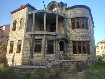 Həyət evi alıram: 8 otaq, 580 kv. m, Təmirsiz