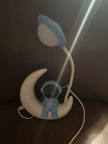 led lusturlar: Led Çılçıraq, 1 lampa, Plastik
