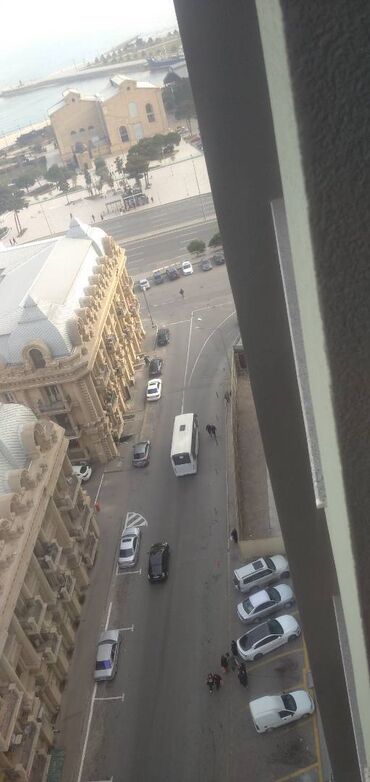 Yeni tikili: Bayıl, 4 otaqlı, Yeni tikili, m. İçərişəhər, 177 kv. m -da lalafo.az — 16 Yeni tikili: Bayıl, 4 otaqlı, Yeni tikili, m. İçərişəhər, 177 kv. m — 16