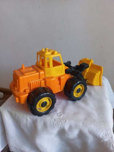 Игрушки: 10 игрушка 1000 сом игрушки б/у розницу не будет адрес мкр.Тунгуч — 6