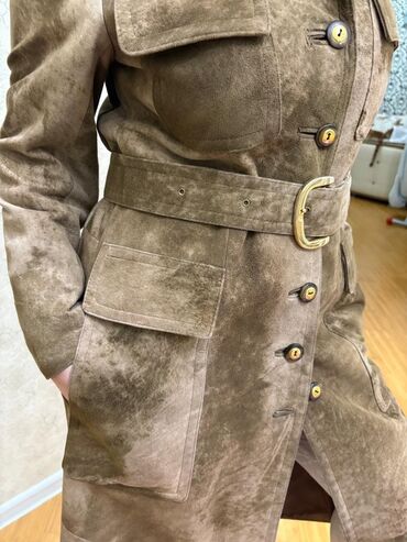 Plaşlar: Qadın üçün süet trençkot - Material: yumşaq süet (nubuk effektli) — 4