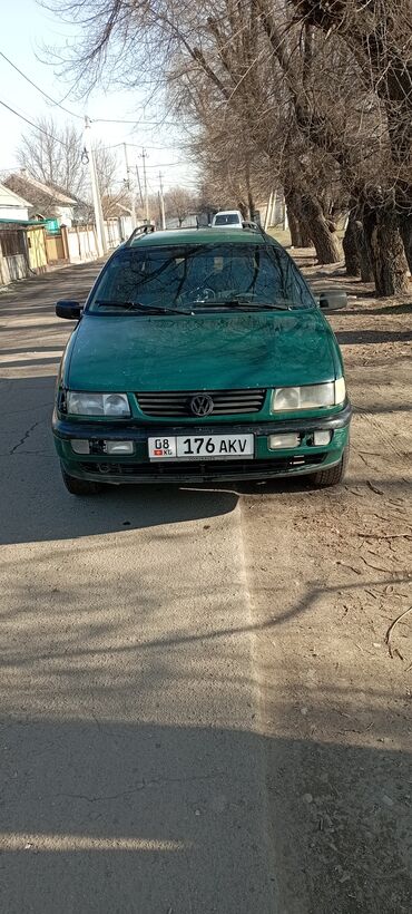 Volkswagen: Volkswagen Passat: 1994 г., 1.8 л, Механика, Газ, Универсал