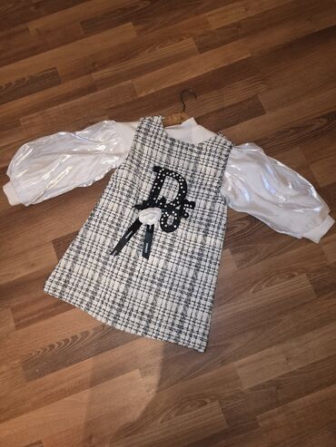 Dəstlər: Uşaq dəsti, Qız üçün, 4 - 5 yaş, Burberry