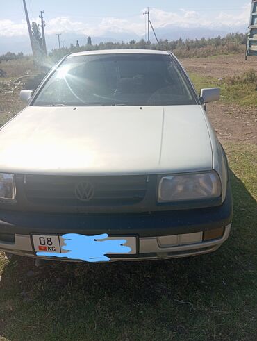 волсваген минивен: Volkswagen Vento: 1995 г., 1.8 л, Механика, Бензин, Седан