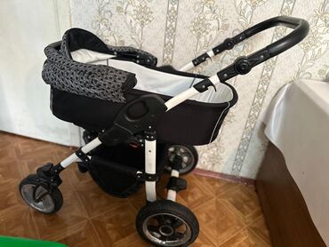пюре фруто няня: Коляска, цвет - Черный, Б/у
