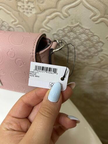 Çantalar: Çiyin çantası, Guess, Yeni — 12