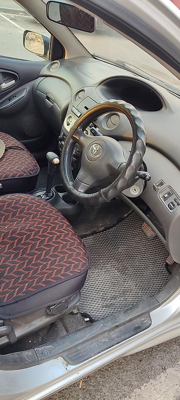 витз: Toyota Vitz: 2003 г., 1.3 л, Вариатор, Бензин, Хэтчбэк — 6