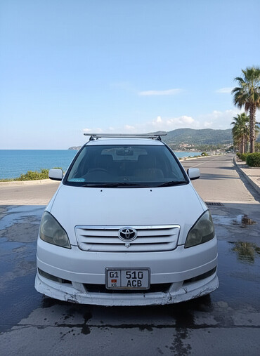 Toyota: Toyota Ipsum: 2002 г., 2.4 л, Автомат, Бензин, Минивэн — 1