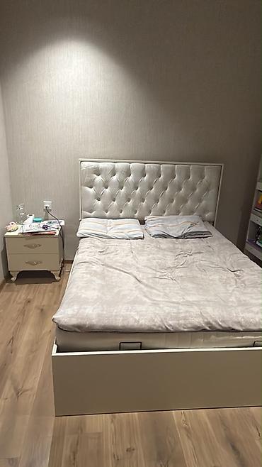 çarpay: Mebel dəsti – yumşaq başlıqlı iki nəfərlik çarpayı və tumba - — 1