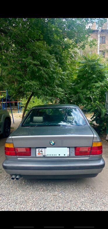 bmv 520: BMW 520: 1991 г., 2 л, Механика, Бензин, Седан