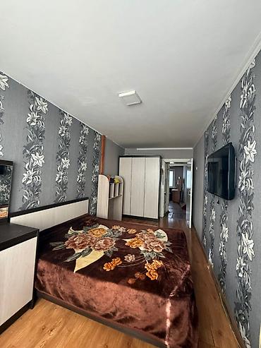 86: 3 комнаты, 58 м², 4 мкр 104 серия, 4 этаж — 7