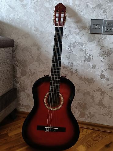 mini canta: Klassik Gitara MBTA S/N:3910 Tam ölcü:4/4, Rəng:qırmızı — 1