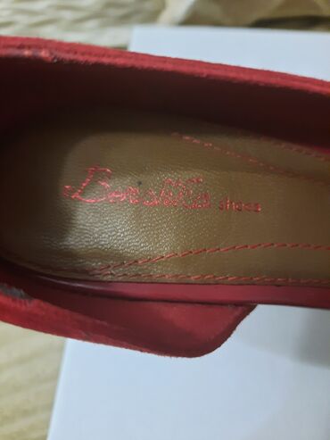 Salonke: Salonke, Bershka, 37 — 10