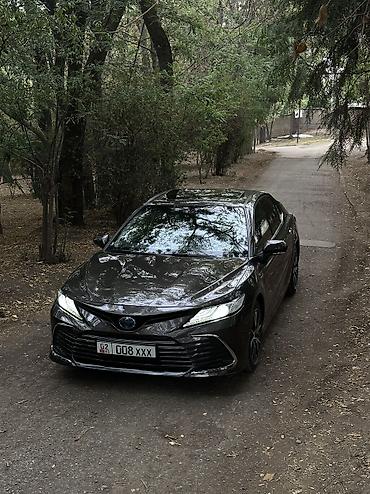 Toyota: Toyota Camry: 2021 г., Гибрид — 7
