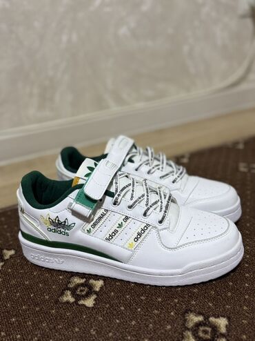 Кроссовки и спортивная обувь: Мужские кроссовки, 45, Adidas Originals, Новый, цвет - Белый, Самовывоз, Платная доставка