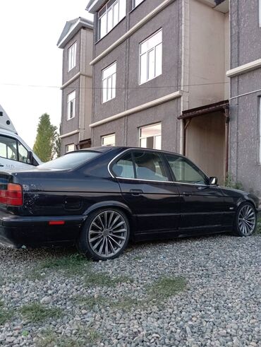 BMW 325: 1995 г., 2.5 л, Механика, Бензин