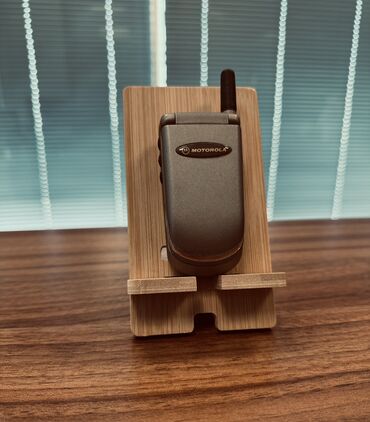 телефон fly iq4490: Motorola Moto M, цвет - Серый, Кнопочный