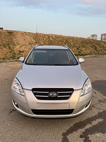 kia ceed sw: Kia Cee’d SW (universal) – gümüşü rəngdə, şəhər və ailə istifadəsi — 2