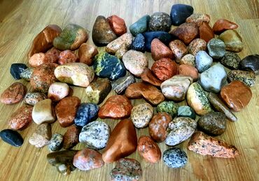 Продам очень яркие и красивые натуральные Ыссык-кульские камни для
