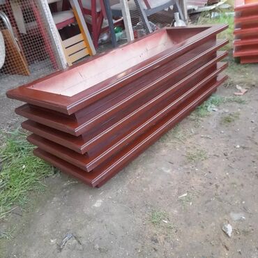 Bitkilər üçün dibçəklər: Gül qabları taxtda — 8