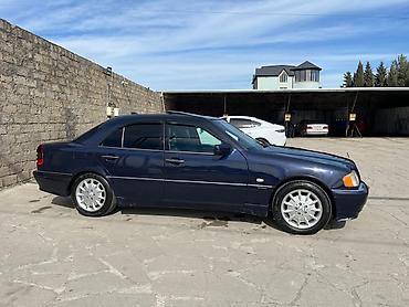 Mercedes-Benz: Mercedes-Benz C 200: 2 l | 2000 il Sedan — 9