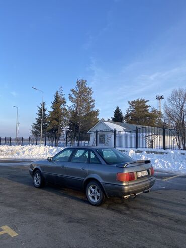 Audi: Audi 80: 1992 г., 2 л, Механика, Бензин, Седан — 4