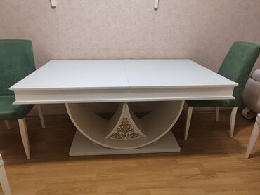 masa acilan: Qonaq masası, İşlənmiş, Açılan, Dördbucaq masa