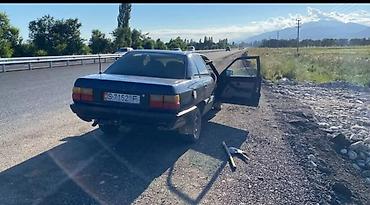 jak авто: Audi 100: 1988 г., 1.8 л, Механика, Бензин, Седан — 1