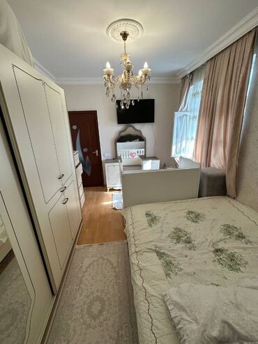 Köhnə tikili: Bakı, Yeni Günəşli Massiv B, 3 otaqlı, Köhnə tikili, 60 kv. m — 4