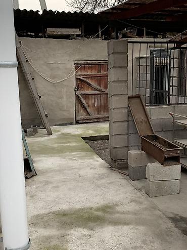 Продажа коттеджей и домов: Продается дом кирпичный 70м2, на участке 3 сотки. Расположен в черте — 7