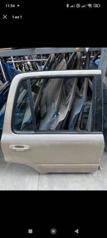 Другие автозапчасти: Дверь Задняя правая Honda