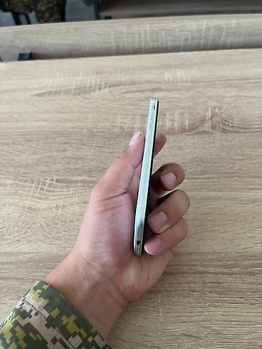 фотоаппарат кенон: IPhone SE 2020, Б/у, 128 ГБ, Белый, Чехол, 76 % — 3