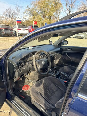 Volkswagen: Volkswagen Passat: 2002 г., 2 л, Механика, Бензин, Универсал — 11
