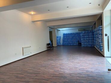 Mağazalar: Razində İcra hakimiyətinin yaxınlığı 5 mərtəbəli binanın 1 ci — 2