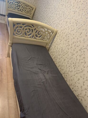 спальный гарнитур в таатане: Уктоочу бөлмө гарнитуру, Колдонулган, Бир кишилик керебет, Шкаф, Өзү алып кетүү, түсү - Саргыч боз