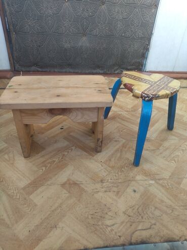 мебель для коридора: Деревянные стульчики 2 шт