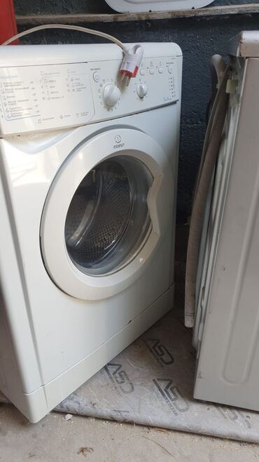 Paltaryuyan maşın Indesit, 6 kq, İşlənmiş, Avtomat, Qurutmasız, Kredit yoxdur, Ünvandan götürmə