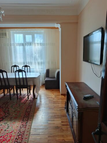 Qonaq otağı dəstləri: Masa və oturacaqlar — 2